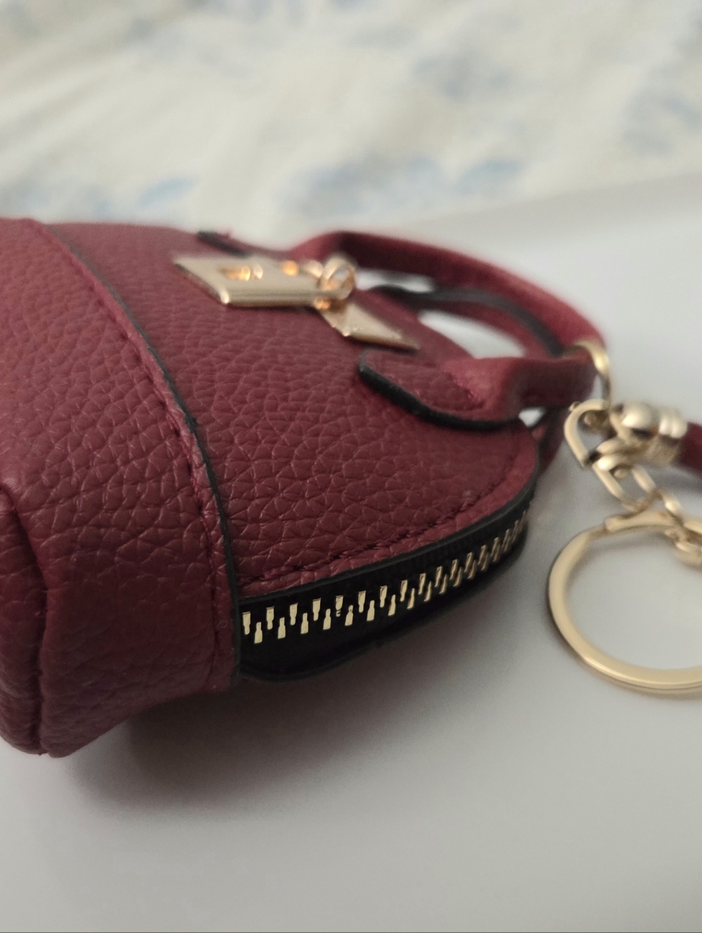 Red Mini Bag Keychain Charm Faux Leather Gold Hardware NEW - Picture 5 of 6
